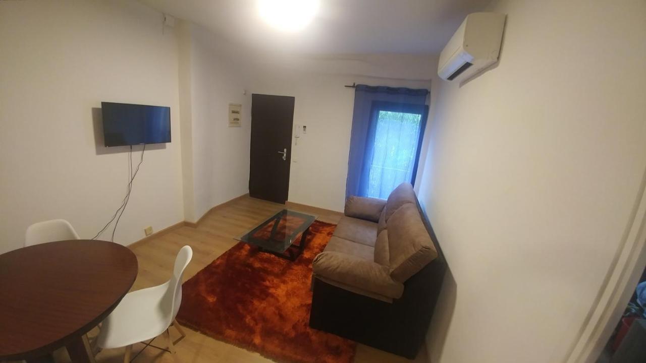 PIS Acollidor al Centre històric de Vic APTGARBI Esterno foto